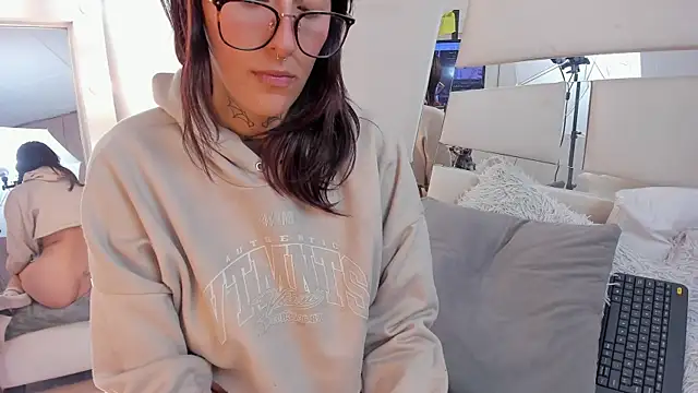 Mariana_Joness's cam snapshot