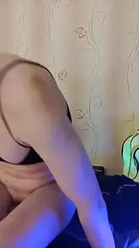 Tselka live sex cam