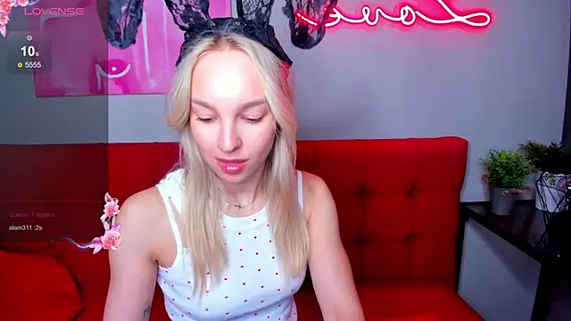 DaisyMellifluous's cam snapshot