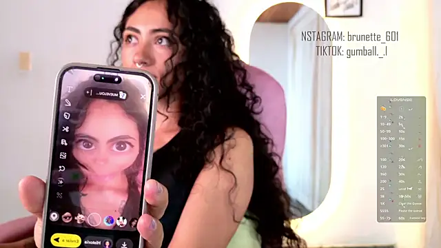 paula_brunette's cam snapshot