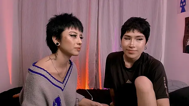 Lesbian_Sexxx live sex cam