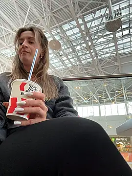 EvvaMur live sex cam