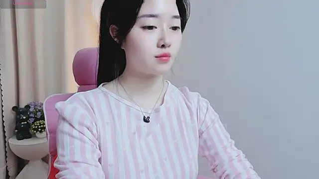 Miu-999 live sex cam