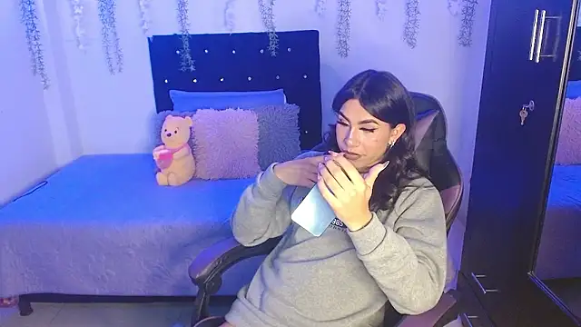 Lyaa_Cute live sex cam