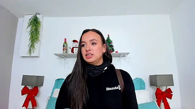 LuciaBenett_'s cam snapshot