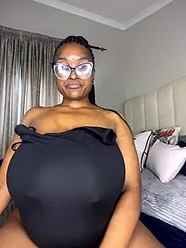 Bustygoddess32 live sex cam
