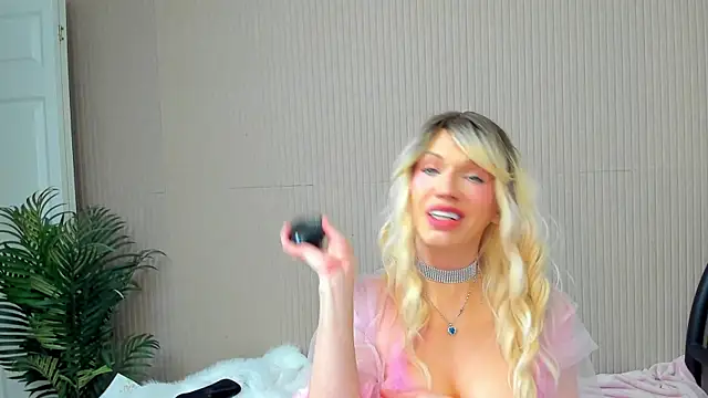 Mia_Miss_Sensual live sex cam