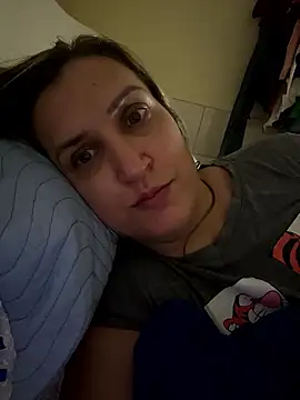 Bia_sexynovaes live sex cam