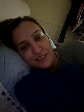 Bia_sexynovaes's cam snapshot