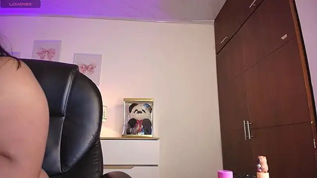 ova_irenne's cam snapshot