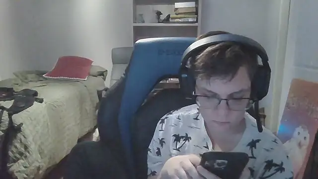 KaliSnow199623's cam snapshot