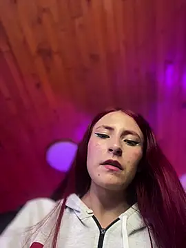 Im_scarlett18's cam snapshot