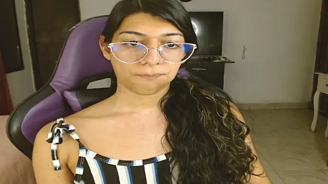 engielphoenis14 live sex cam