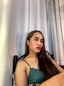 RomanticPearlTS live sex cam