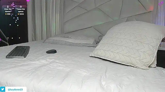 Luca_ferrer_ live sex cam