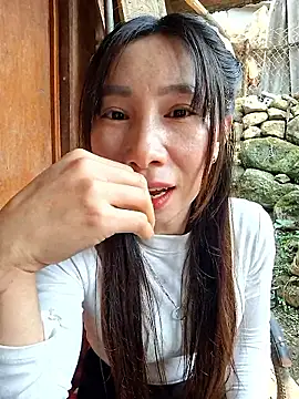 Adela-222's cam snapshot