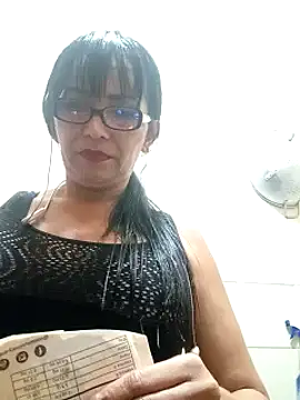 kelly_squirting live sex cam