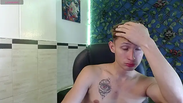 Garuo_18 live sex cam