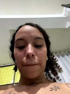 MarieLeon's cam snapshot