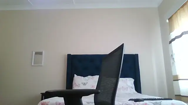 QUEENMANDYY live sex cam