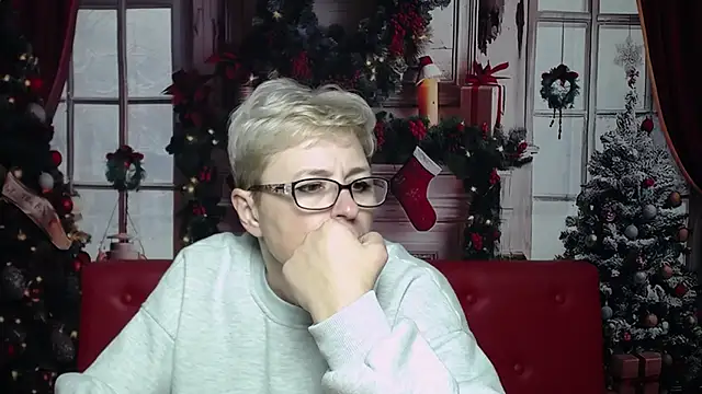 EmiliaGree live sex cam