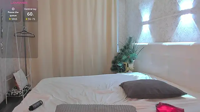 Emma__Leee's cam snapshot