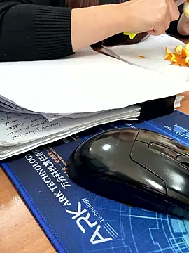 ThuPhuong-Tr's cam snapshot