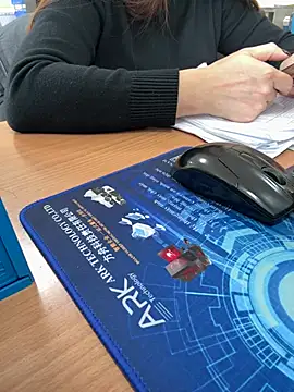 ThuPhuong-Tr's cam snapshot