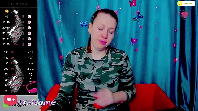 LillyRayRay live sex cam