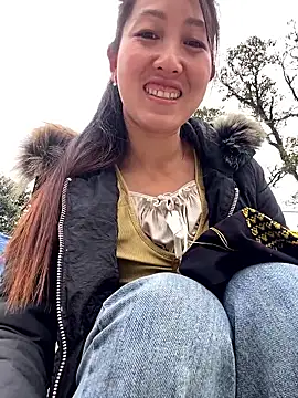 Huong-Ly's cam snapshot