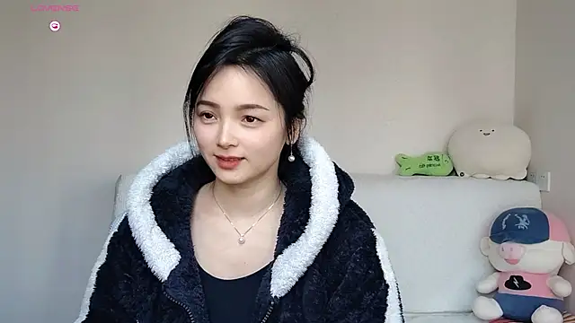 -J-o-y- live sex cam