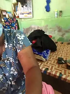 Tamilselviroja- live sex cam