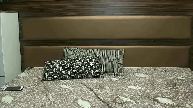 LucyBlondy's cam snapshot