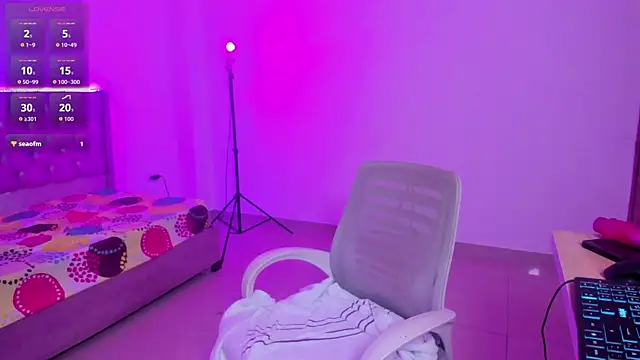 kitty_violet11's cam snapshot