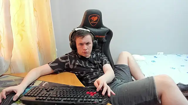 iliaskrislove live sex cam