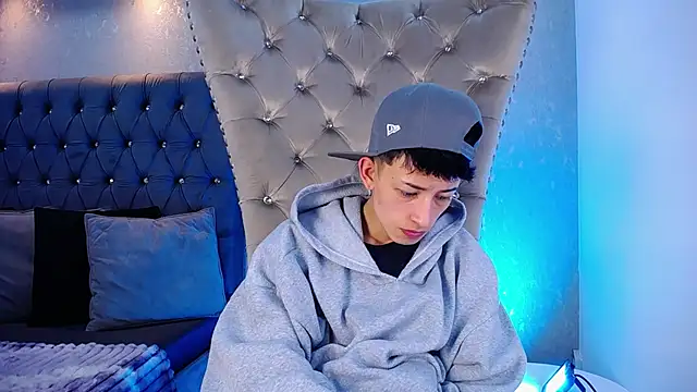 MaikCarver live sex cam