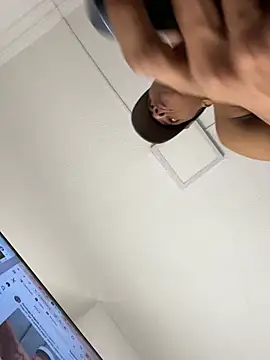 Brunette__boy live sex cam