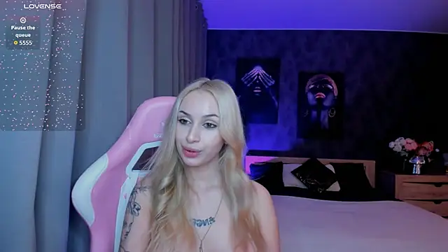 LanaMiracle live sex cam