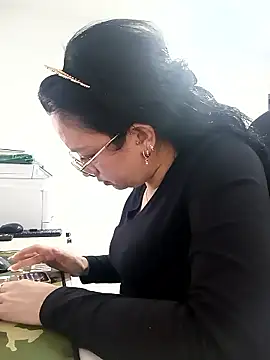 MiaLoren_cg's cam snapshot