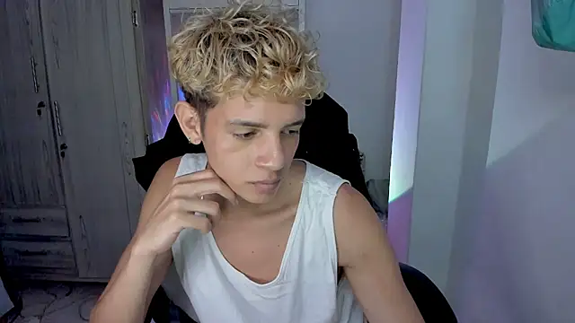 tylernova's cam snapshot