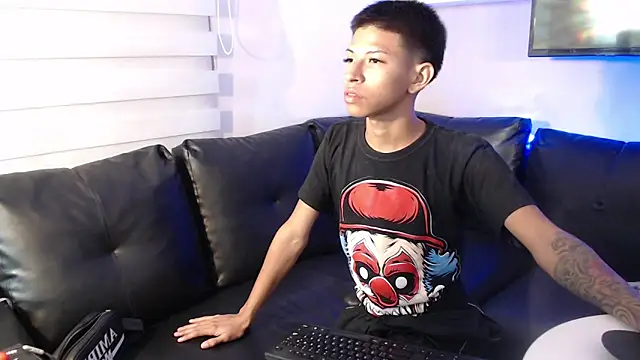 Tessachains_2_'s cam snapshot