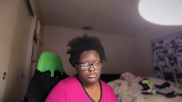 -Yagurlwest's cam snapshot