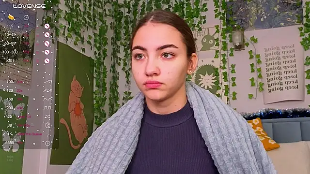 Fit_Brunette_ live sex cam