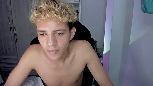 tylernova's cam snapshot