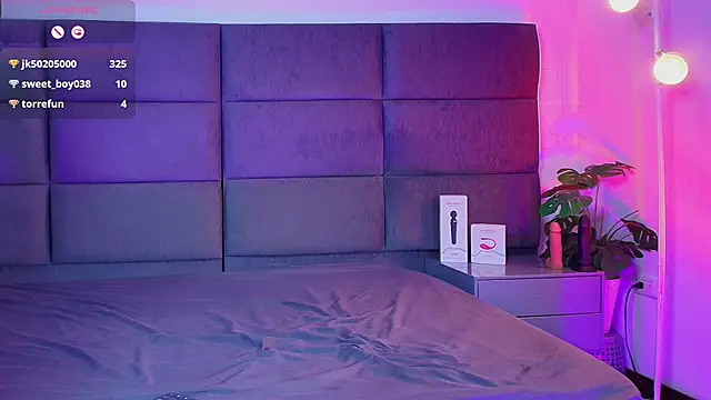 Slenna_Moon live sex cam