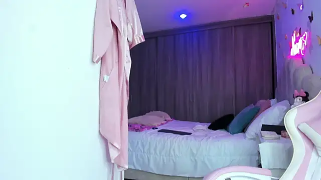 NaomiAsha live sex cam