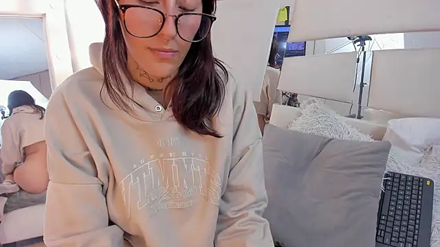 Mariana_Joness's cam snapshot