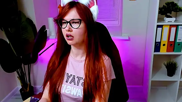 CarolGiggly live sex cam