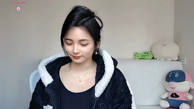 -J-o-y- live sex cam