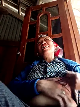 Agnes-baby's cam snapshot